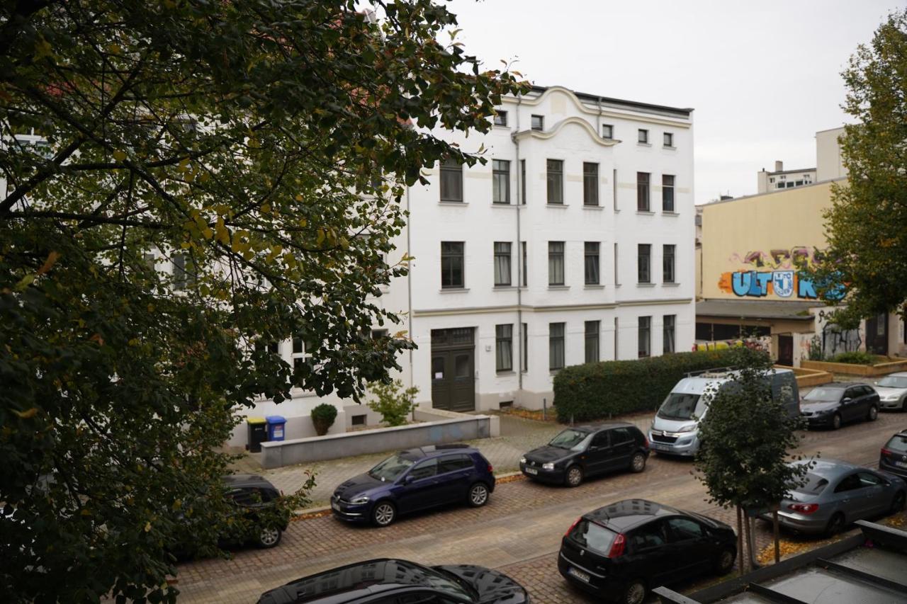 Raum921 - Stilvolles Apartment - Wlan, Tiefgarage, Kueche, Netflix Магдебург Экстерьер фото
